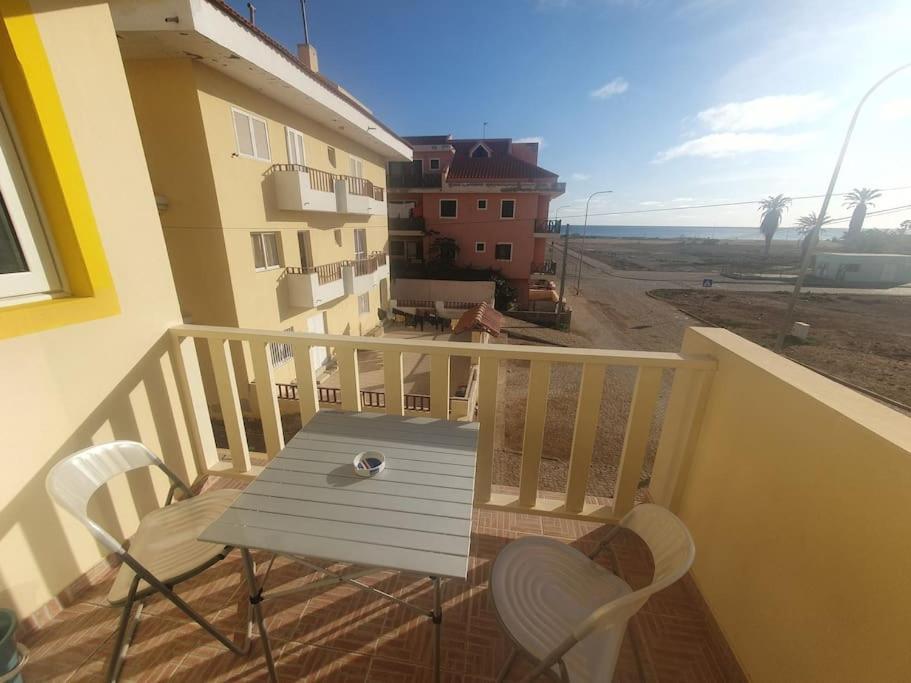Tres Caravelas Studio Flats Santa Maria Extérieur photo