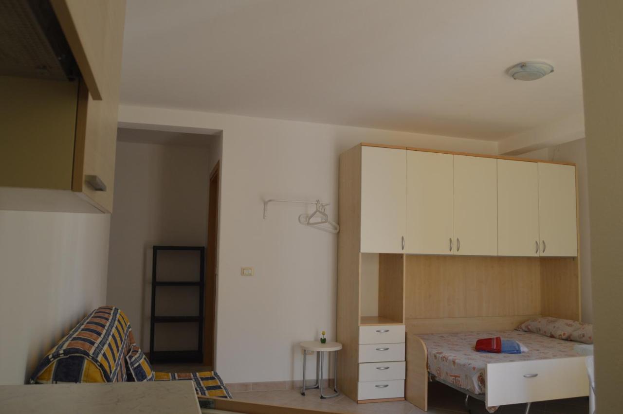 Tres Caravelas Studio Flats Santa Maria Extérieur photo